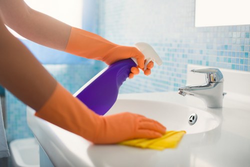 Professional deep cleaning in Finchley for a refreshed home interior